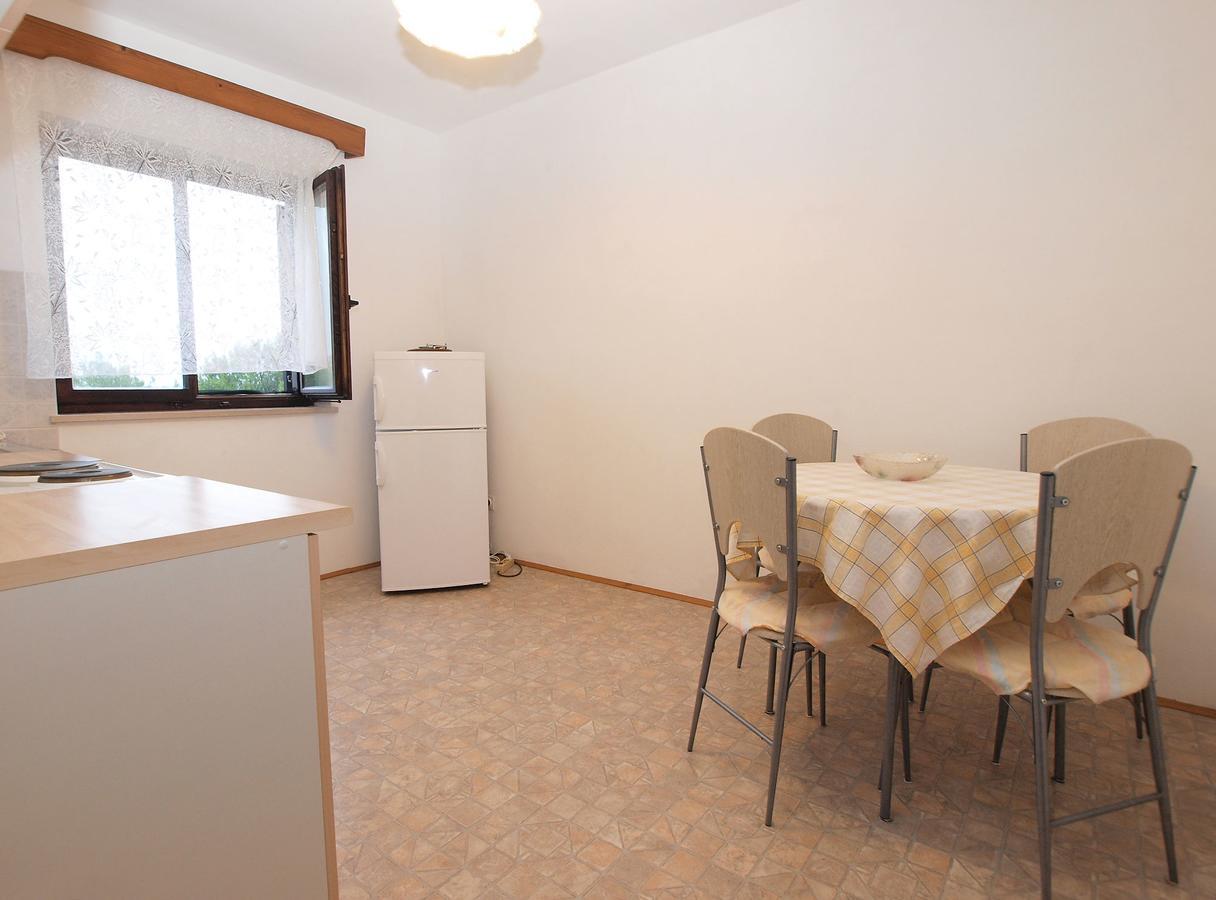 Apartments Dvorine 1210 Banjole Esterno foto