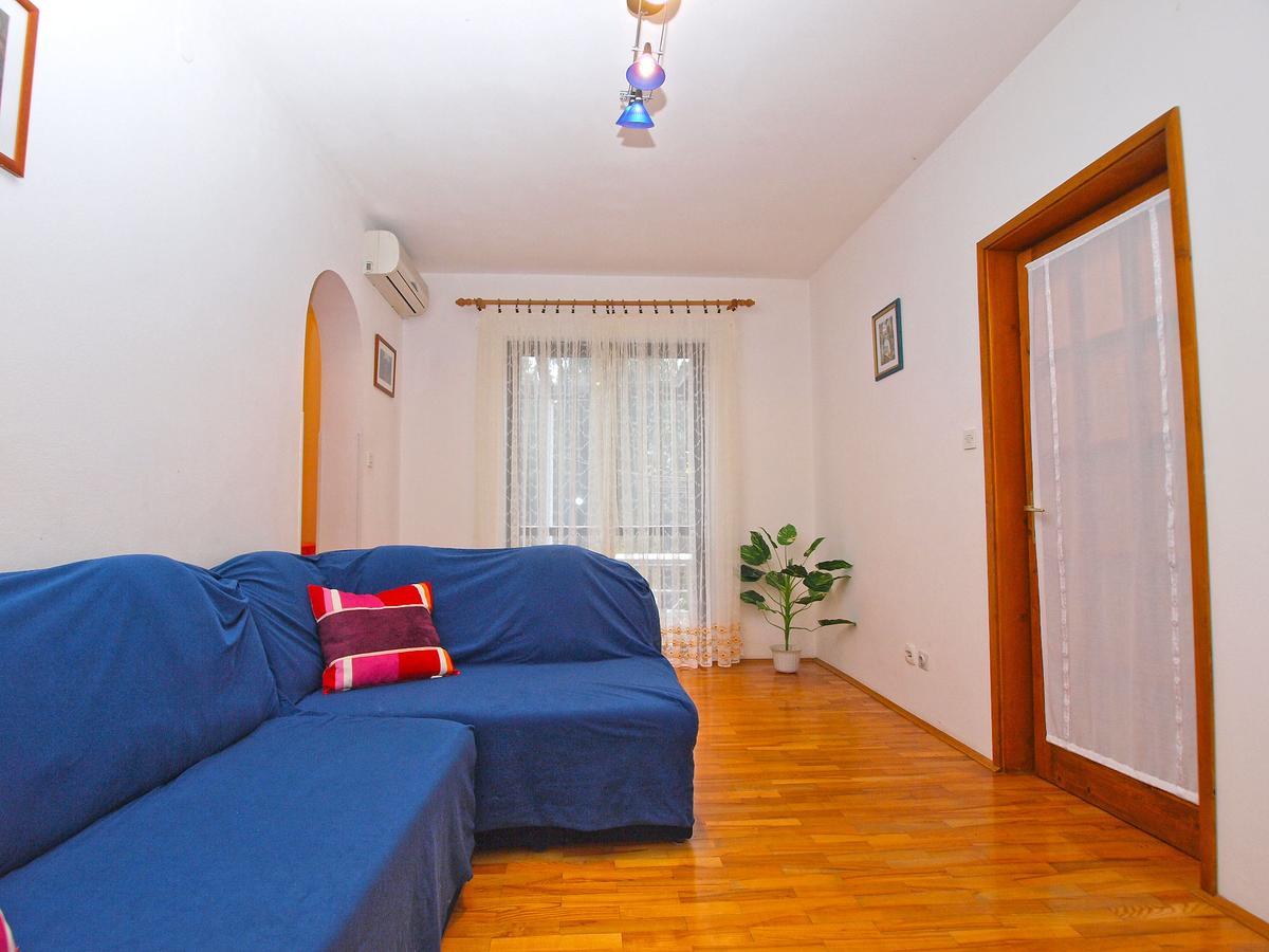 Apartments Dvorine 1210 Banjole Esterno foto